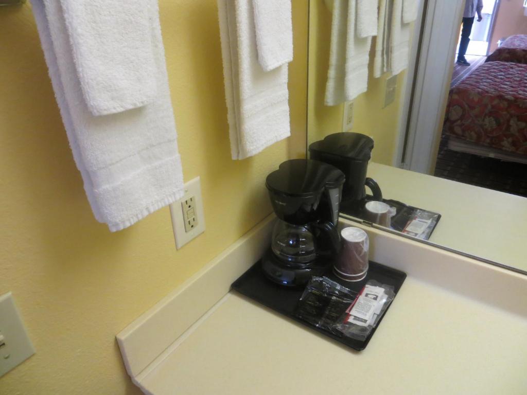 La Grange Executive Inn And Suites Ruang foto